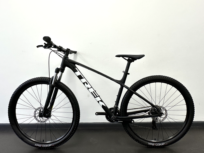 EX DISPLAY Trek Marlin 4 Hardtail Mountain Bike 2023 Large in Matt Black-1